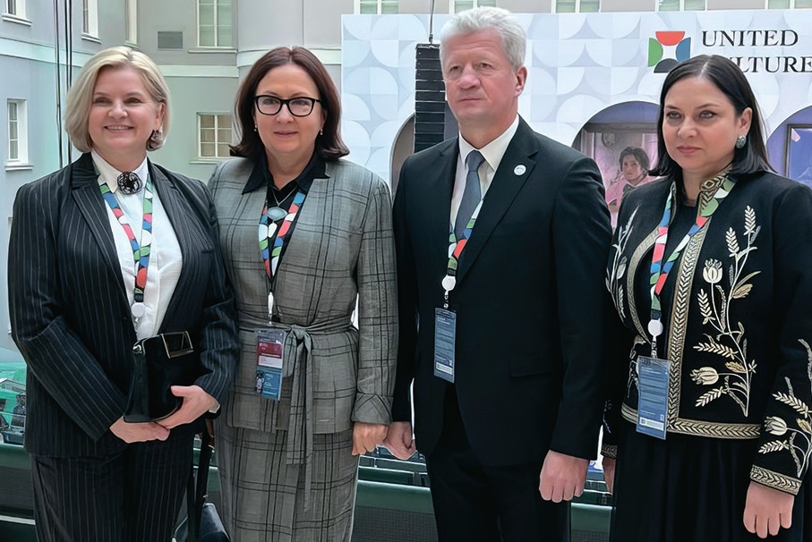 Удзельнікі форуму В. У. Рудзікава, Т. М. Кавалёва, А. М. Маркевіч, В. Л. Ратабыльская