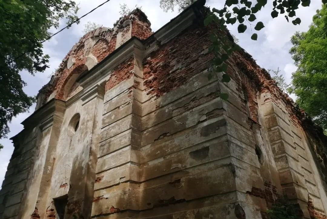 Руіны касцёла ў Дубраве