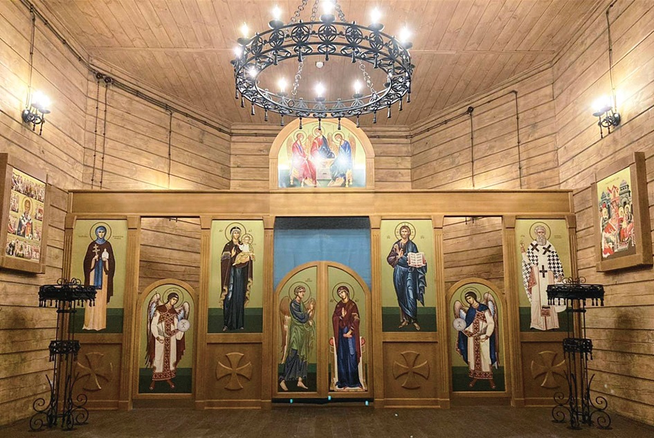 Інтэр'ер царквы Ражджаства Багародзіцы