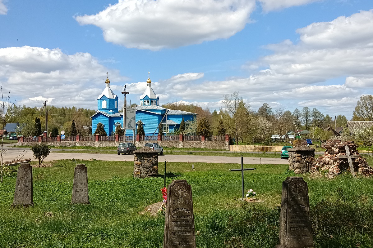Могілкі і царква Покрыва Прасвятой Багародзіцы ў Вязыні